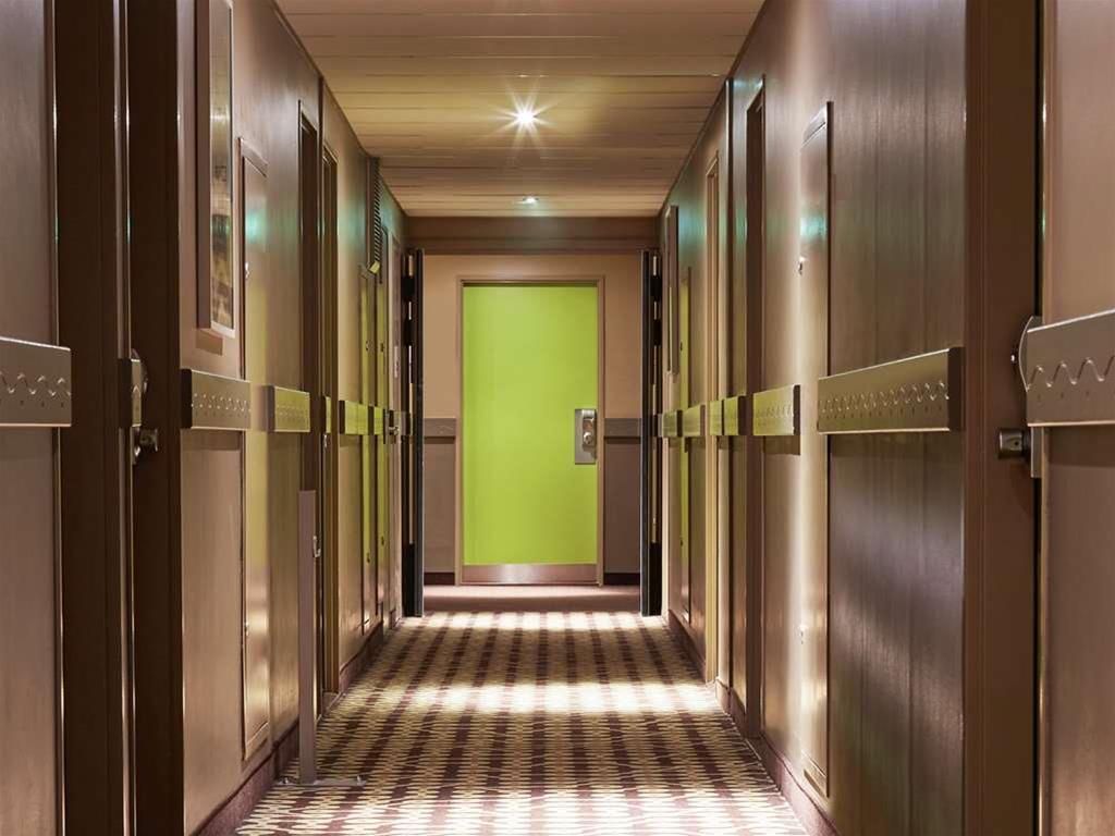 Отель Ibis Styles Toulon Centre Port Экстерьер фото