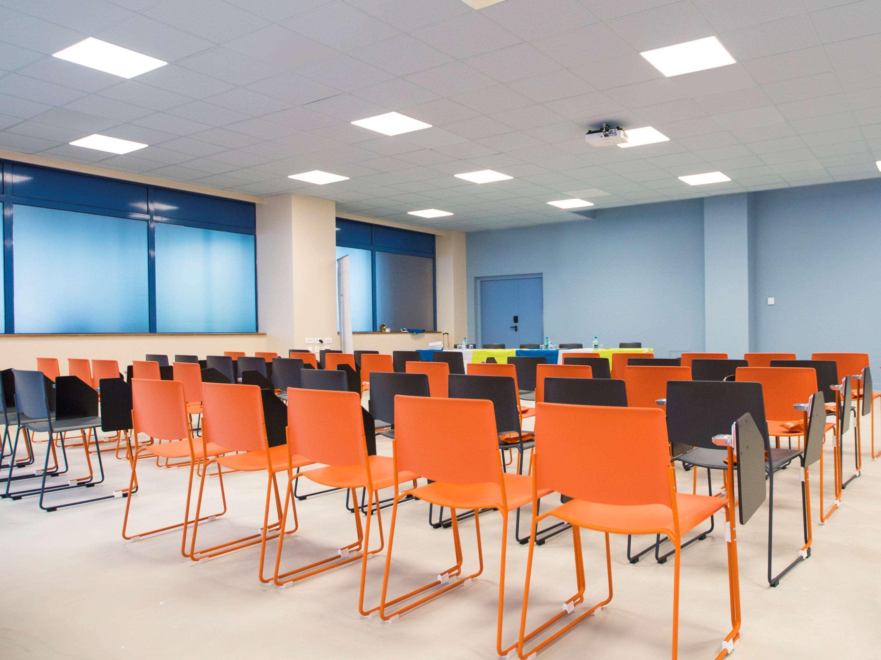 Отель Ibis Styles Toulon Centre Port Экстерьер фото