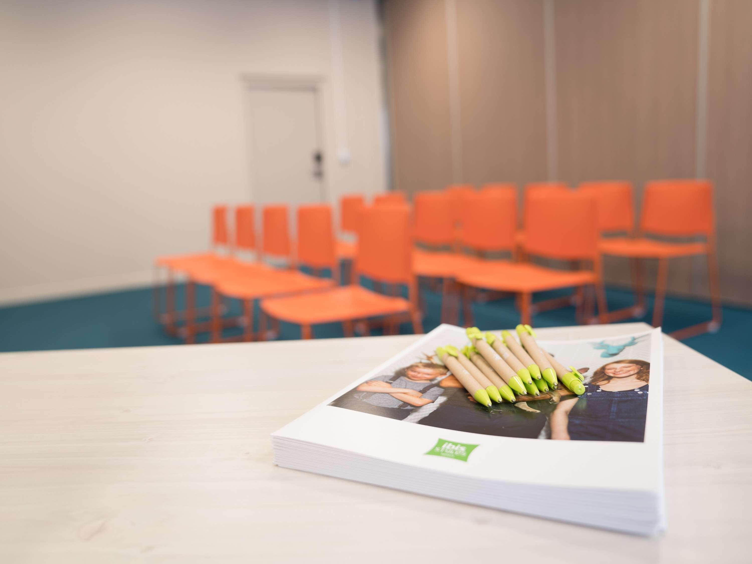 Отель Ibis Styles Toulon Centre Port Экстерьер фото