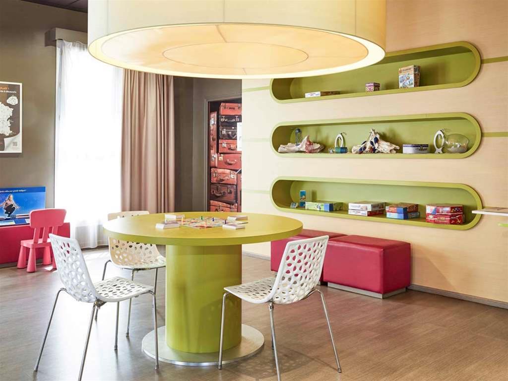 Отель Ibis Styles Toulon Centre Port Экстерьер фото