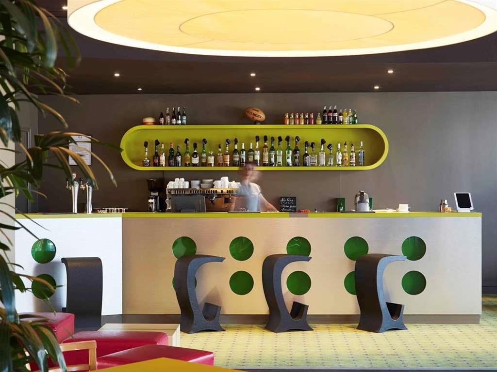 Отель Ibis Styles Toulon Centre Port Экстерьер фото