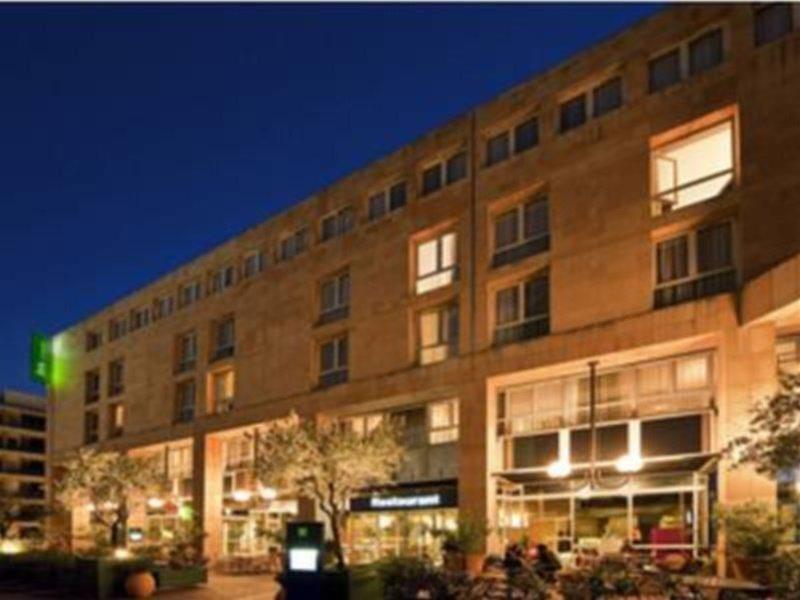 Отель Ibis Styles Toulon Centre Port Экстерьер фото