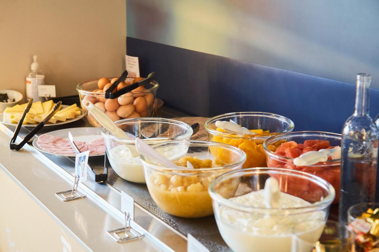 Отель Ibis Styles Toulon Centre Port Экстерьер фото