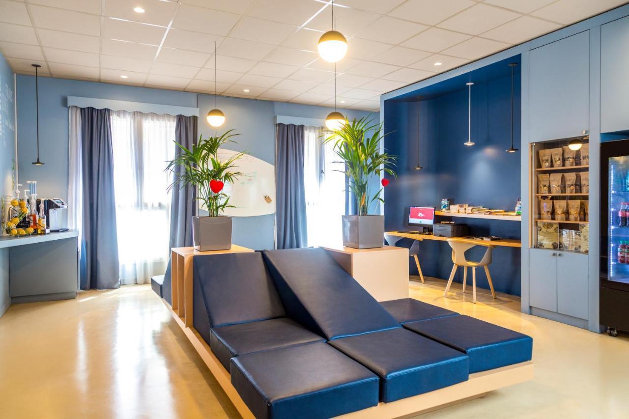 Отель Ibis Styles Toulon Centre Port Экстерьер фото