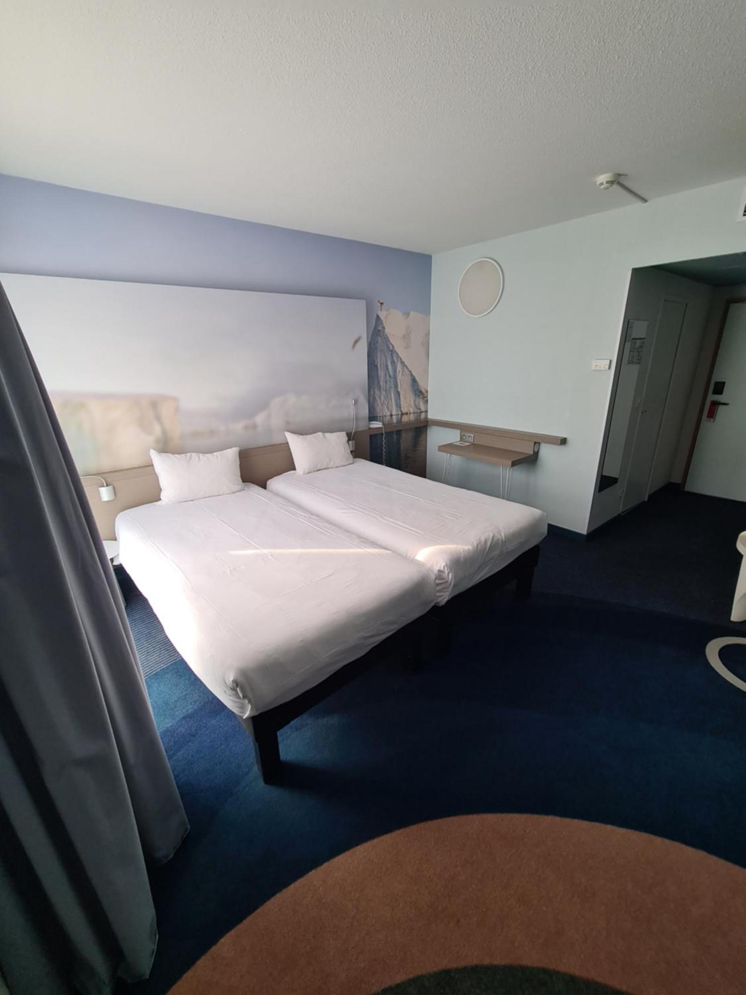 Отель Ibis Styles Toulon Centre Port Экстерьер фото