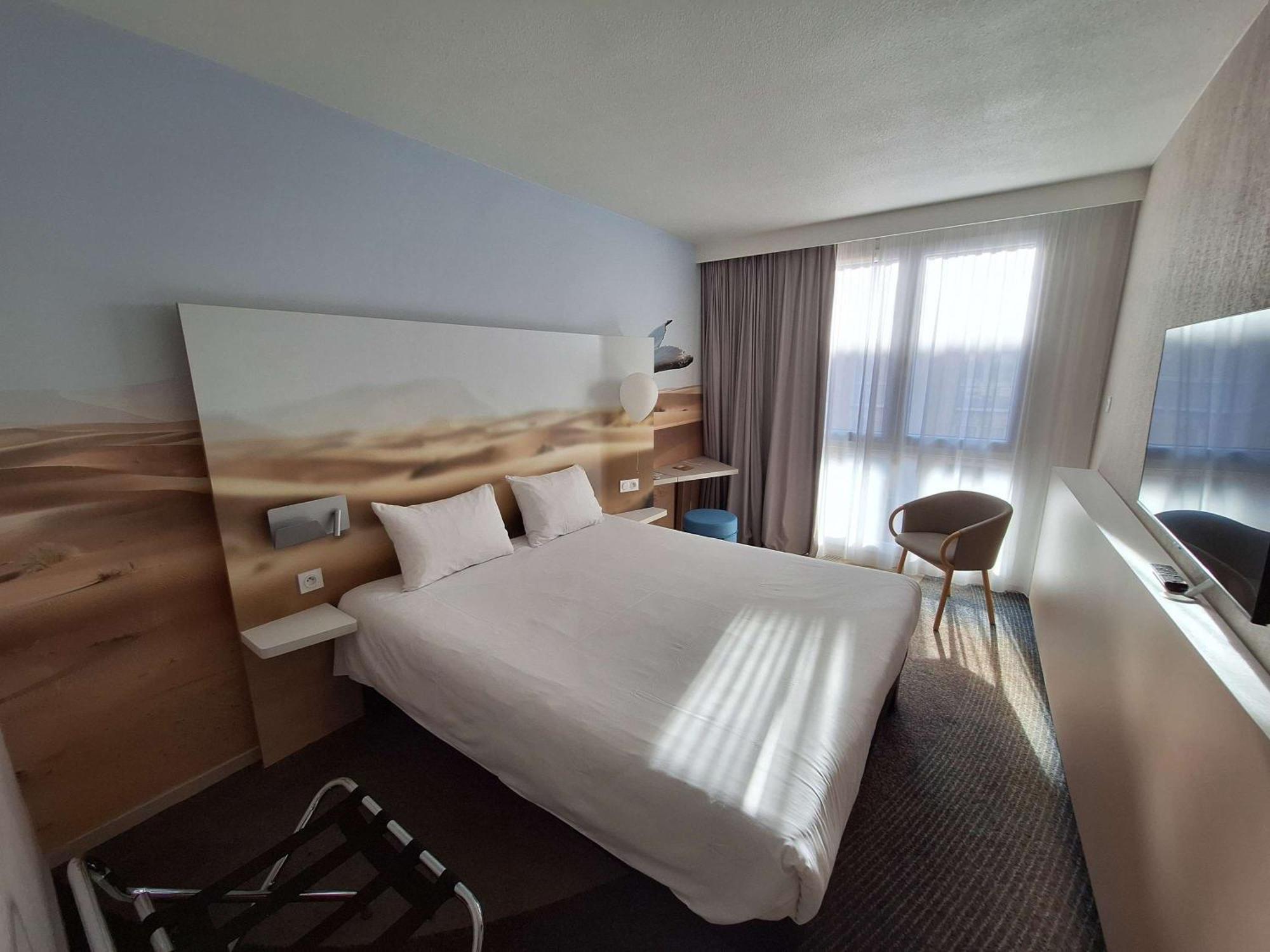 Отель Ibis Styles Toulon Centre Port Экстерьер фото
